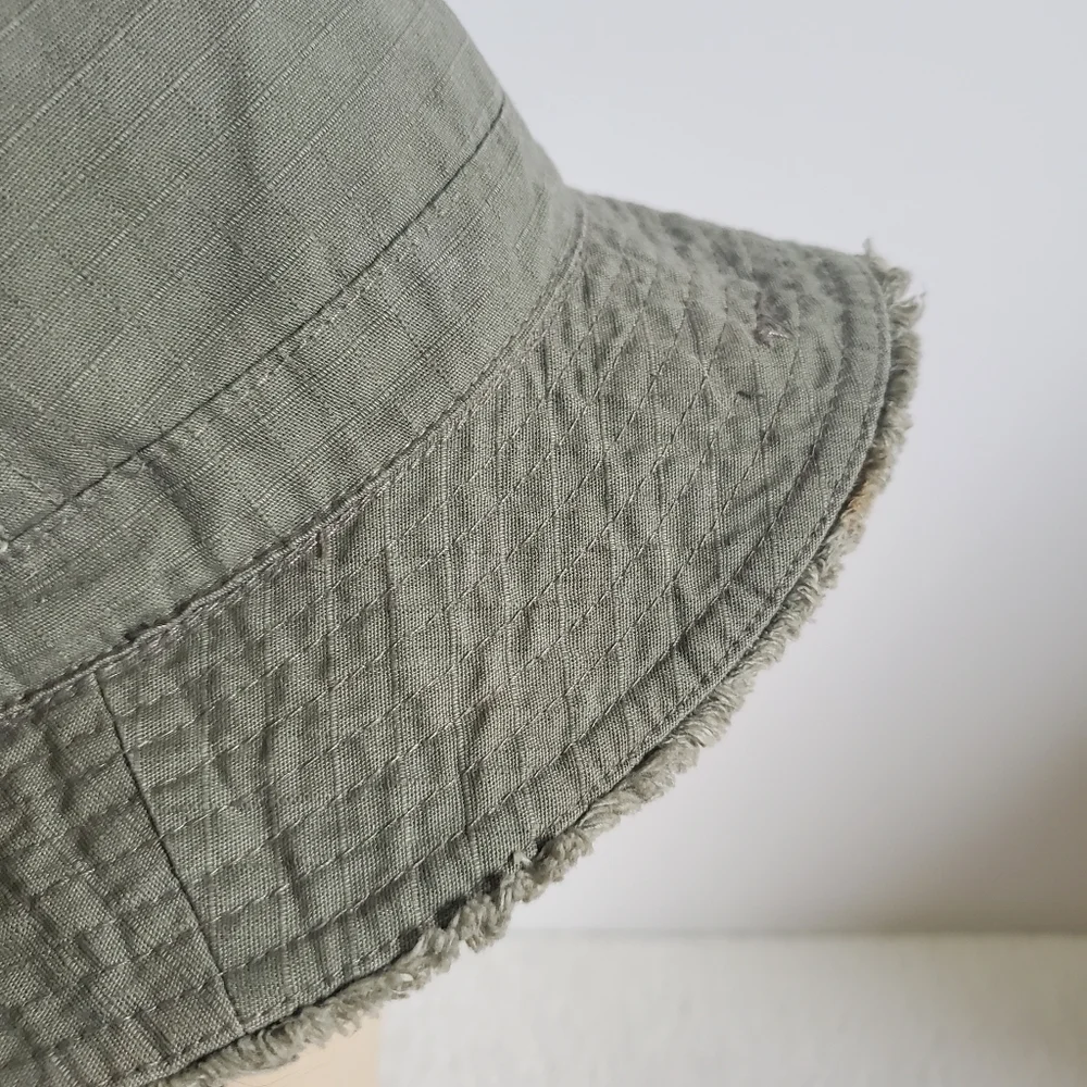 𝅺Y2K Vintage Old Navy Olive Green Frayed Brim Bucket Hat Size Medium Large